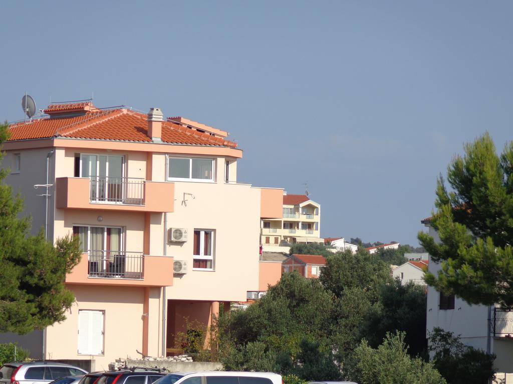 Villa Palas Apartments Rogoznica  Ngoại thất bức ảnh