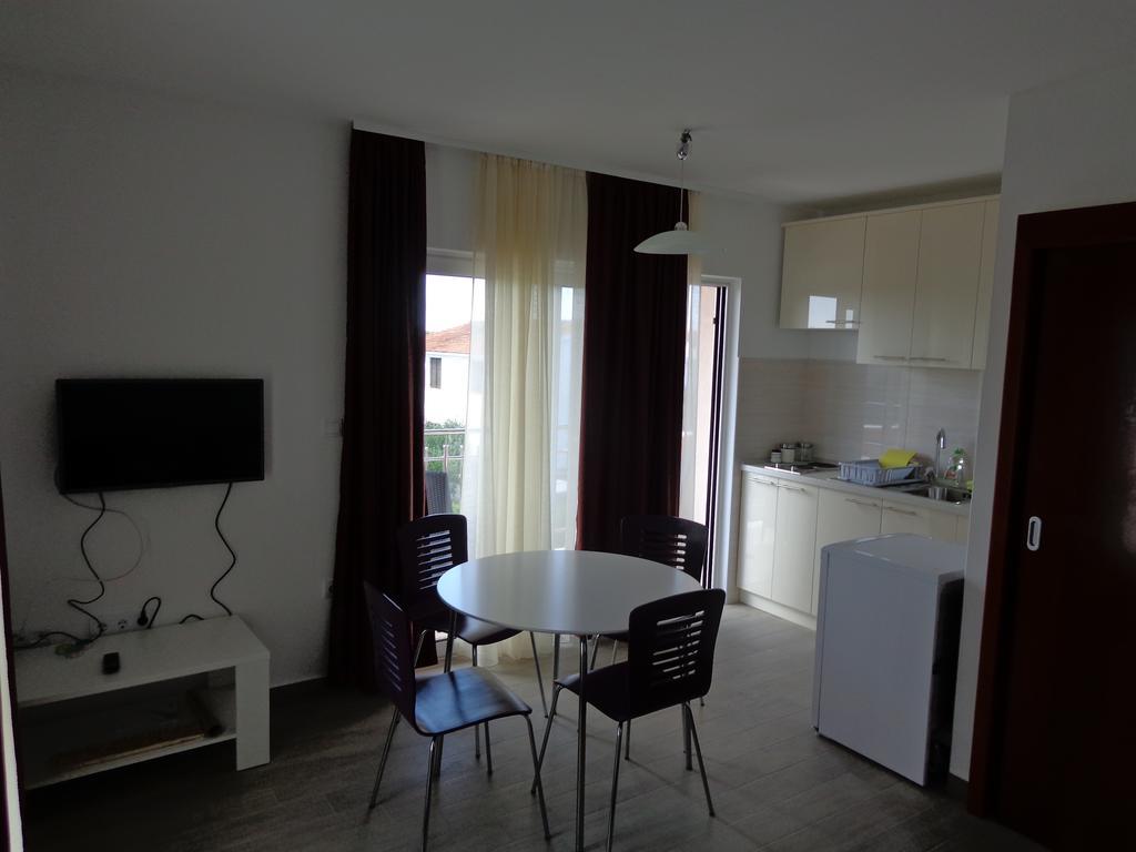 Villa Palas Apartments Rogoznica  Phòng bức ảnh