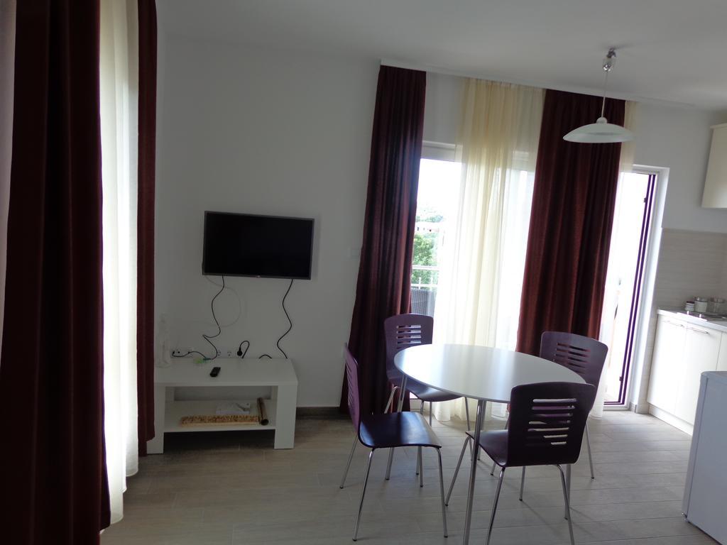 Villa Palas Apartments Rogoznica  Phòng bức ảnh