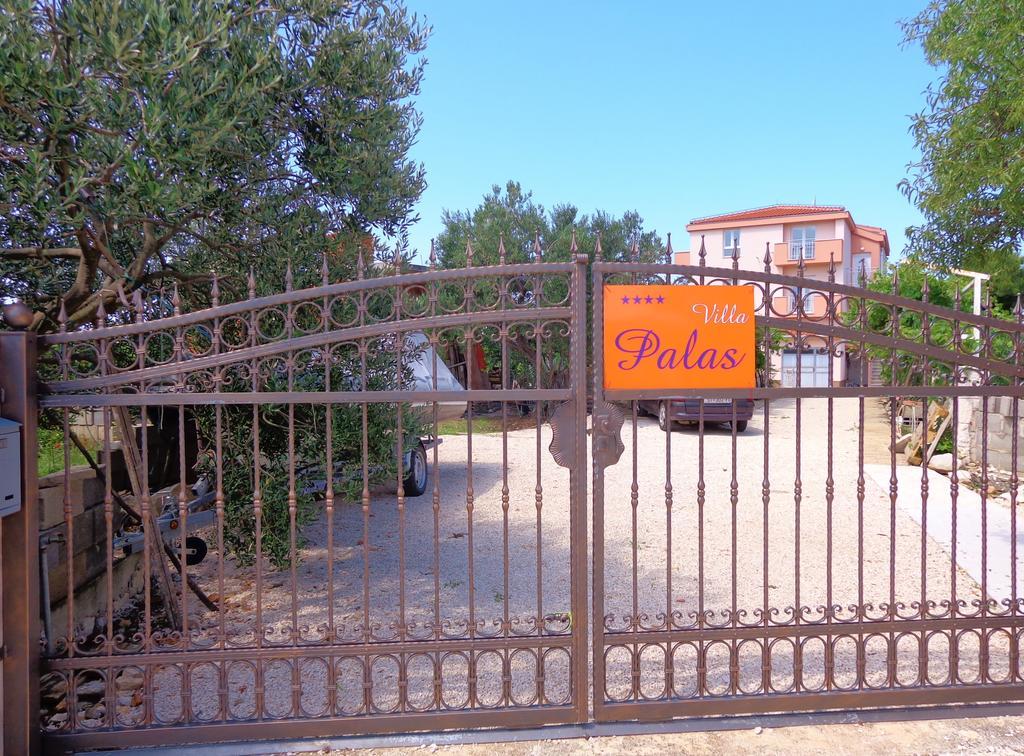 Villa Palas Apartments Rogoznica  Ngoại thất bức ảnh