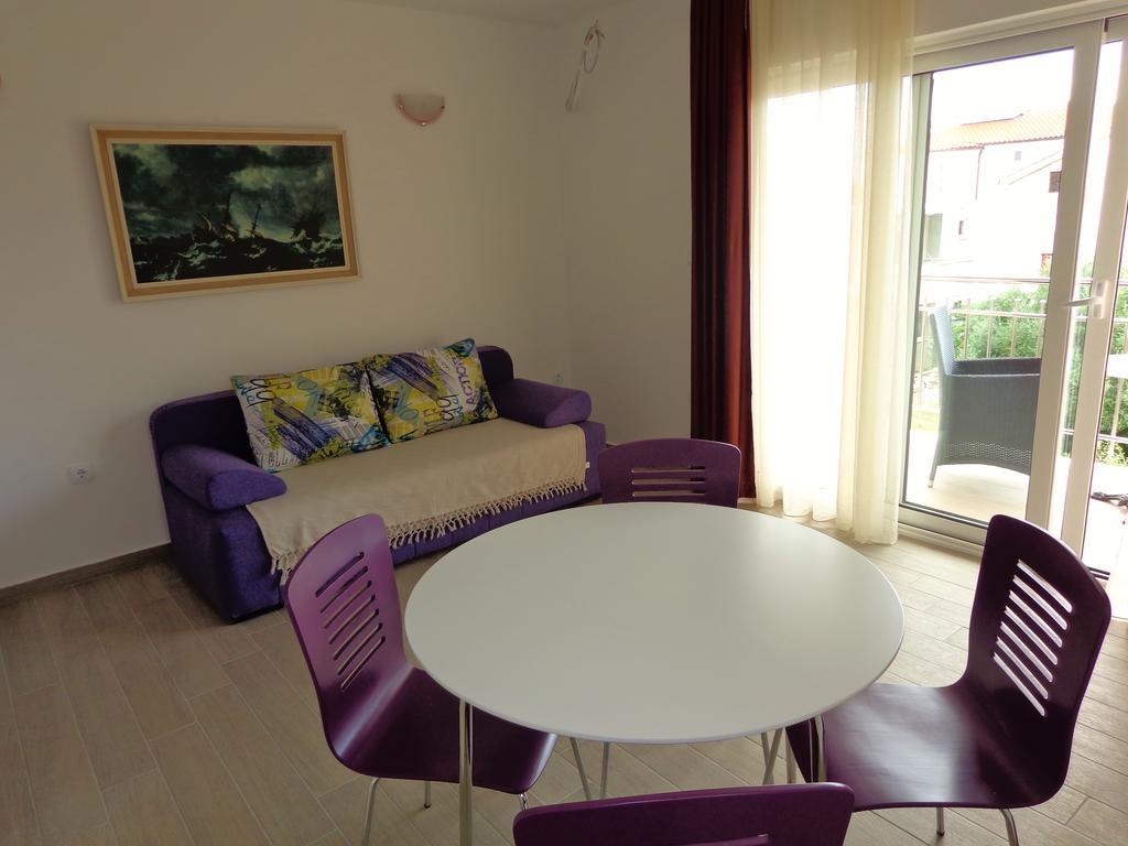 Villa Palas Apartments Rogoznica  Phòng bức ảnh